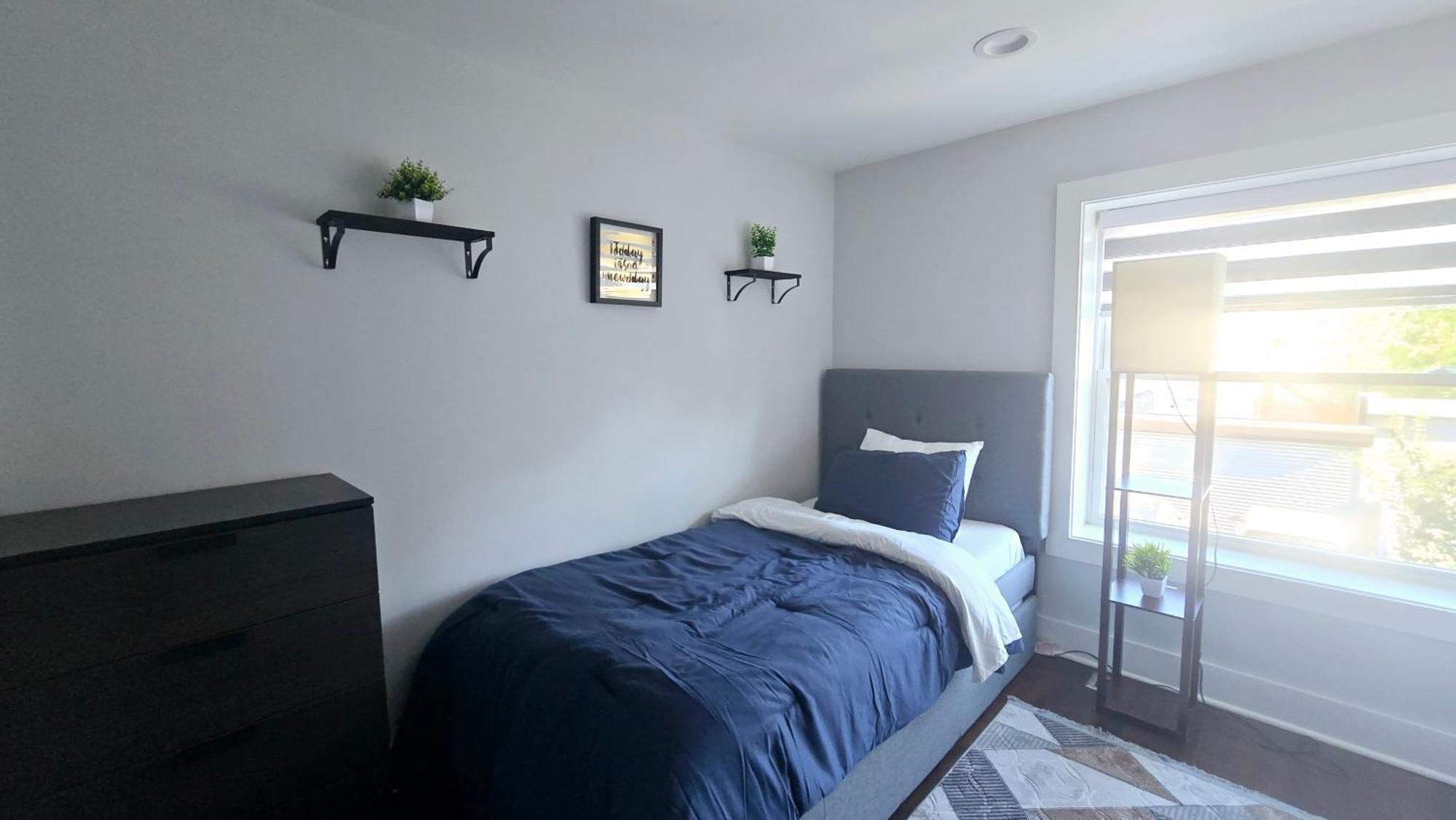 Modern, Chic, 3bd, Metro Accessible And Free Parking